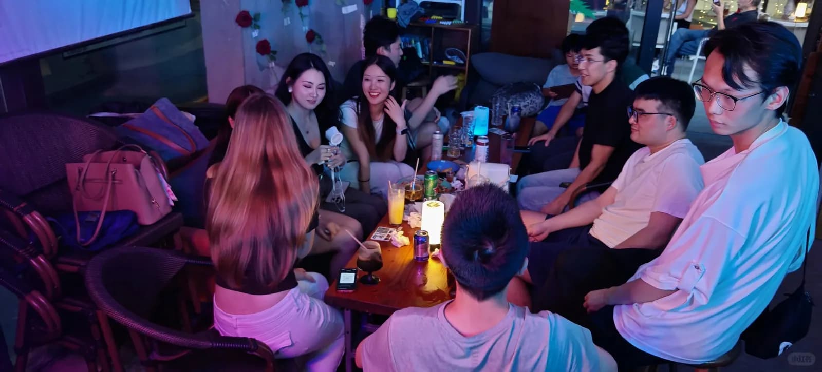 Inside The Crazy Coconut Bar, Baishilong